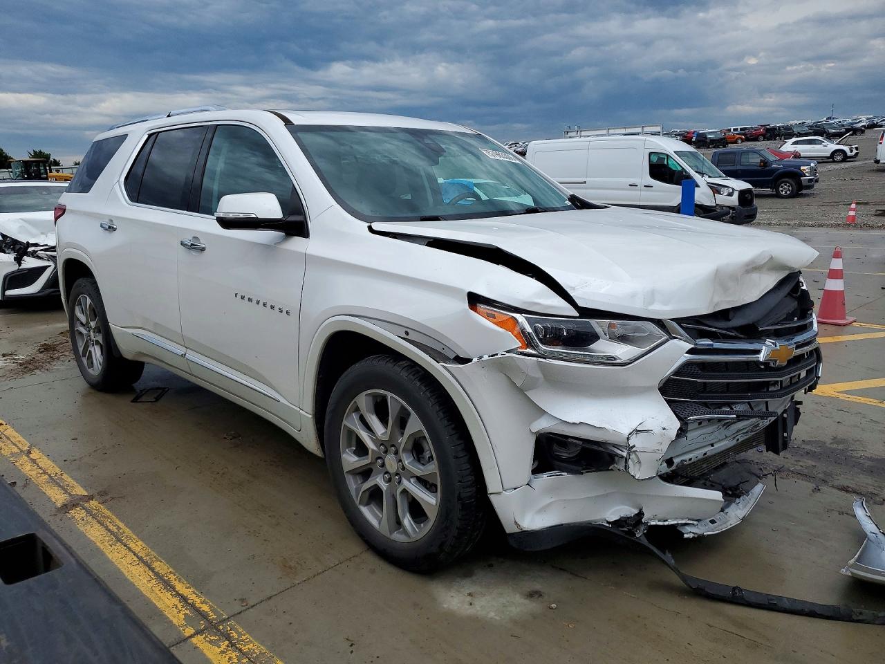 2021 Chevrolet Traverse VIN 1GNEVKKW9MJ253166 COPART salvage auction — Front End, KY - CERT OF TITLE-SALVAGE, sold $5,500 on 2026-07-09 (photo 4)