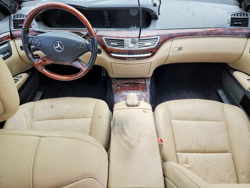 2011 Mercedes-benz S-klasse VIN WDDNF8EB6BA368232 COPART salvage auction — VANDALISM, On - Permit Irrepairable, sold $1,000 on 2026-07-16 (photo 8)