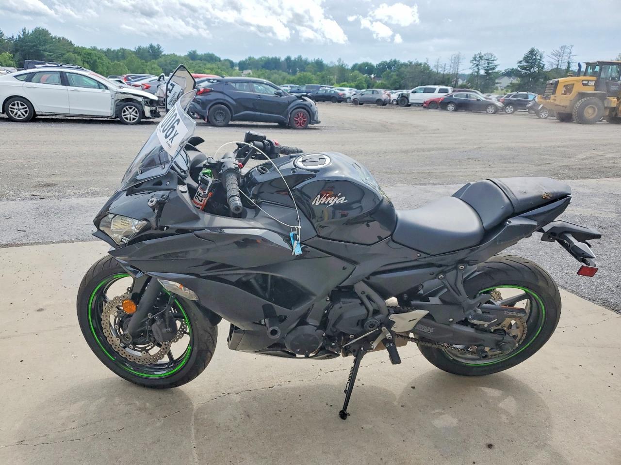 2019 Kawasaki EX650 VIN JKAEXEK12KDA32977 COPART salvage auction — Side, MD - CERT OF SALVAGE > 75% DAMAGE, sold $1,050 on 2026-07-09 (photo 3)