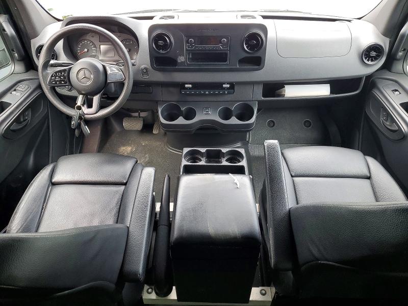2020 Mercedes-benz Sprinter VIN W1X5EDHYXLT025600 COPART salvage auction — MINOR DENT/SCRATCHES, Md - Certificate Of Title (P), sold $20,700 on 2026-07-10 (photo 8)