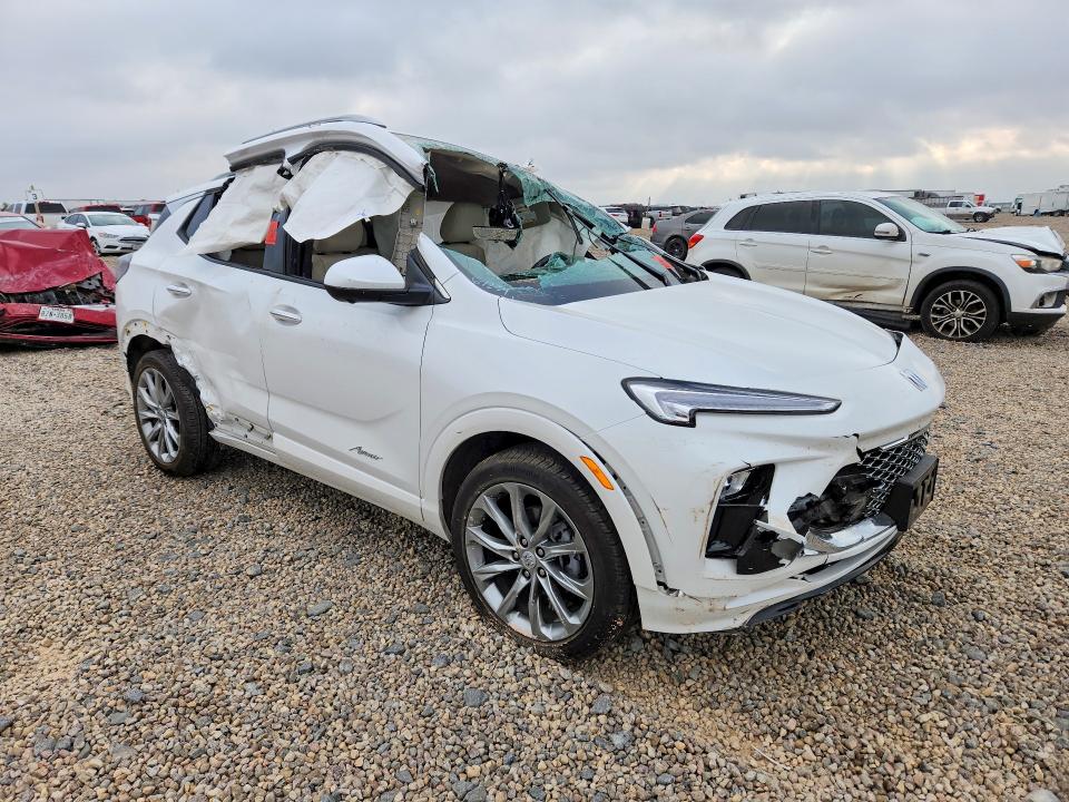 2025 Buick . VIN KL4AMFSL0SB093638 COPART salvage auction — ROOF, TX - NONREPAIRABLE TITLE, sold $100 on 2026-07-28 (photo 4)