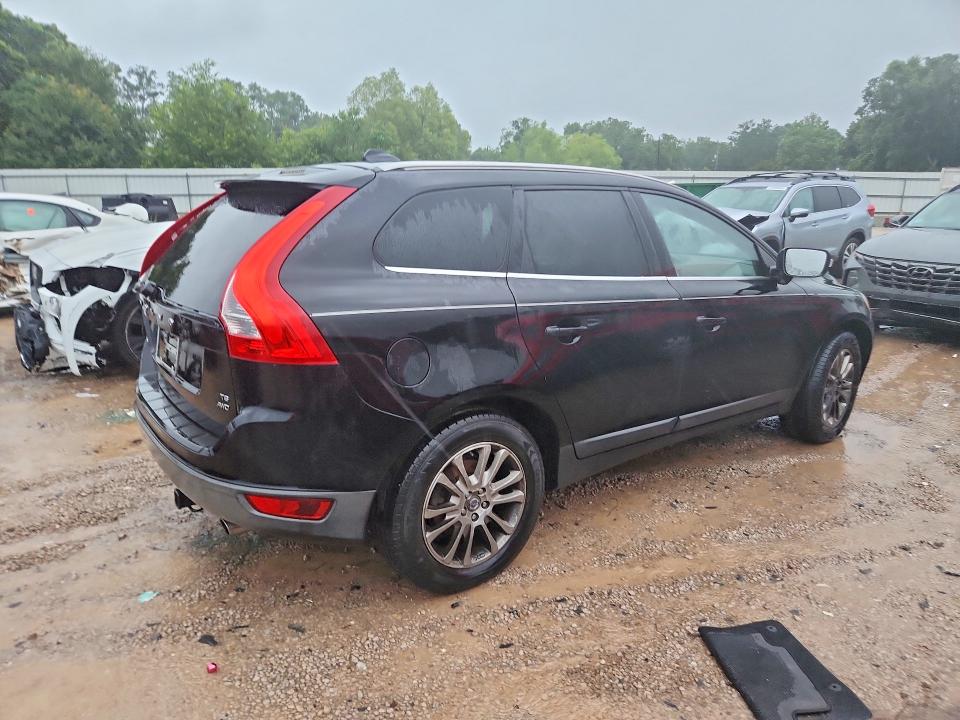 2010 Volvo Xc60 VIN YV4992DZ4A2023009 COPART salvage auction — NORMAL WEAR, FL - CERTIFICATE OF TITLE, sold $2,300 on 2026-07-28 (photo 3)
