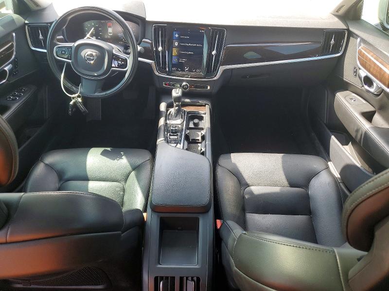 2019 Volvo S90 VIN LVY102AK4KP083645 COPART salvage auction — SIDE, Tx - Salvage Vehicle Title, sold $7,300 on 2026-07-13 (photo 8)