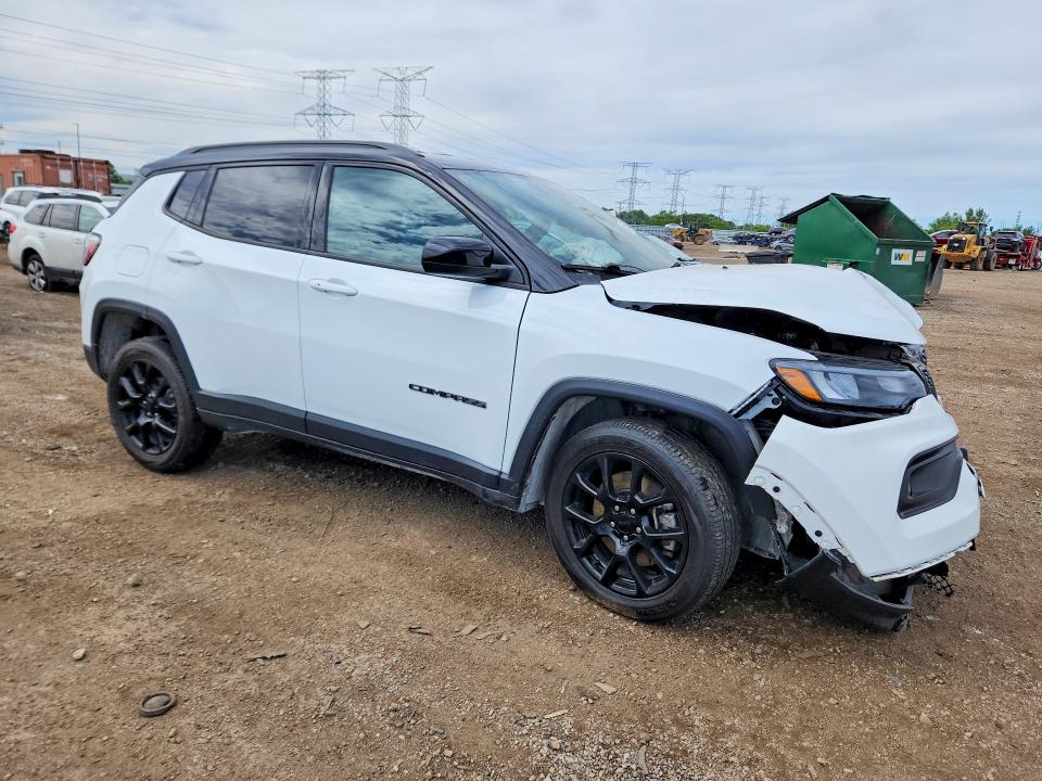 2024 Jeep VIN 3C4NJDBNXRT101209 COPART salvage auction — FRONT END, Il - Salvage Certificate, sold $2,700 on 2026-08-14 (photo 4)
