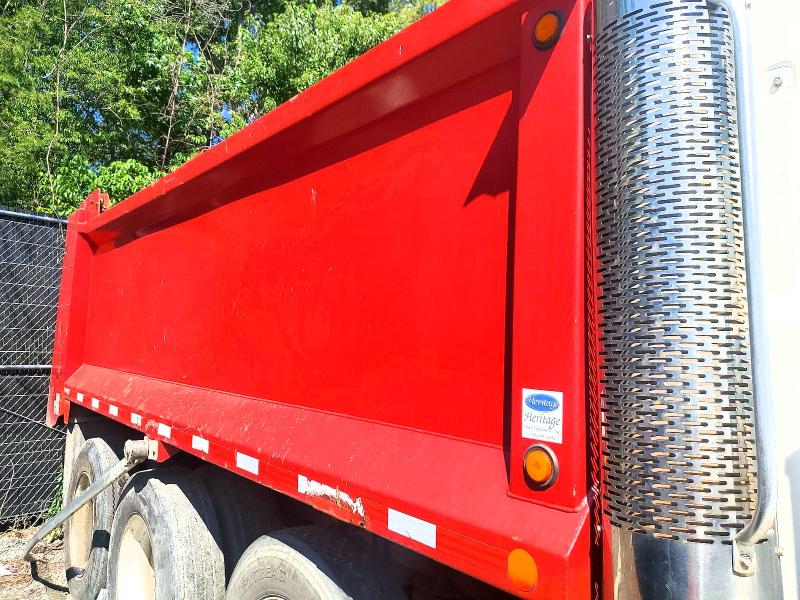 2006 Mack 700 cv700 VIN 1M2AG11C46M030047 COPART salvage auction — FRONT END, MD - CERT OF SALVAGE < 75% DAMAGE, sold $10,600 on 2026-07-23 (photo 6)
