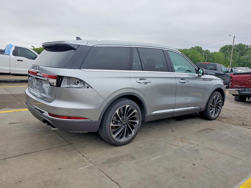 2023 Lincoln VIN 5LM5J7XC9PGL29012 COPART salvage auction — REAR END, Salvage Title, sold $20,200 on 2026-09-21 (photo 3)