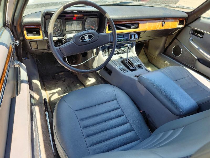1988 Jaguar Xjs VIN SAJNV5847JC143475 COPART salvage auction — MINOR DENT/SCRATCHES, Nj - Certificate Of Title, sold $2,250 on 2026-07-28 (photo 8)