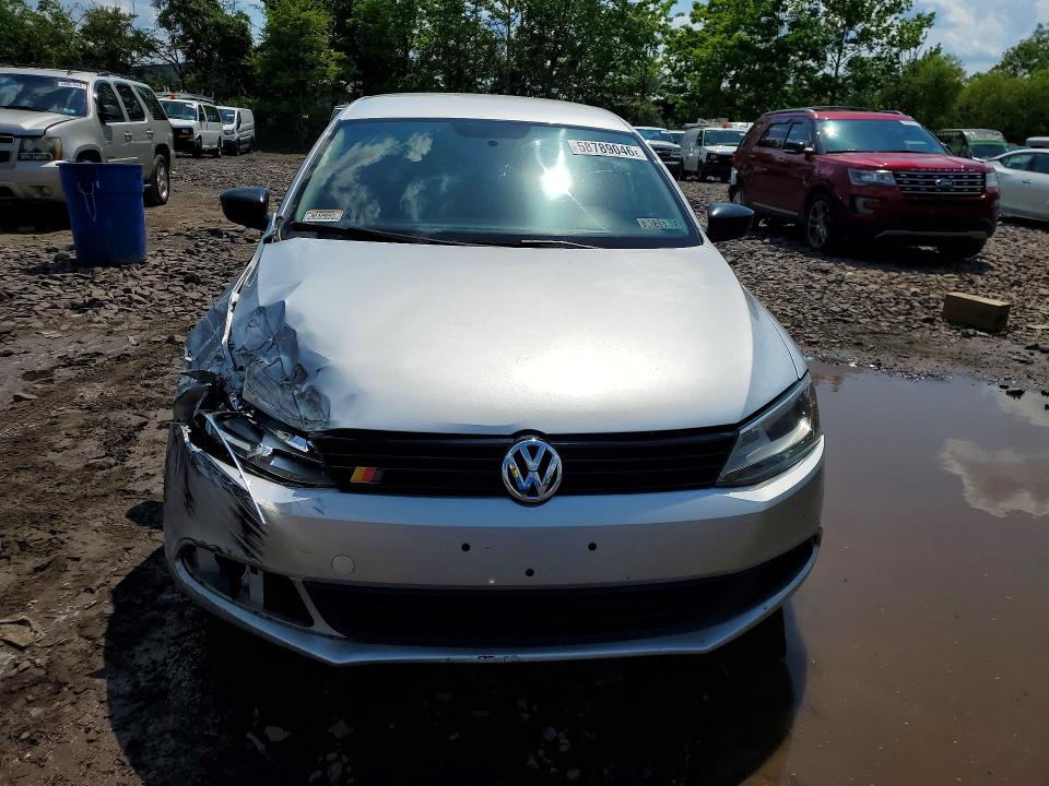 2014 Volkswagen Jetta VIN 3VW2K7AJ3EM321096 COPART salvage auction — FRONT END, Pa - Certificate Of Salvage, sold $425 on 2026-07-06 (photo 5)