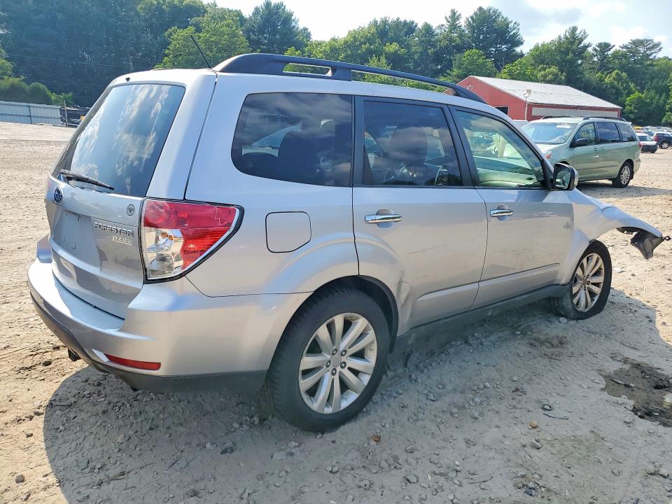 2012 Subaru Forester VIN JF2SHADC9CH441273 COPART salvage auction — FRONT END, Ma - Cert Of Title-Reconstrctd Coll, sold $400 on 2026-07-09 (photo 3)