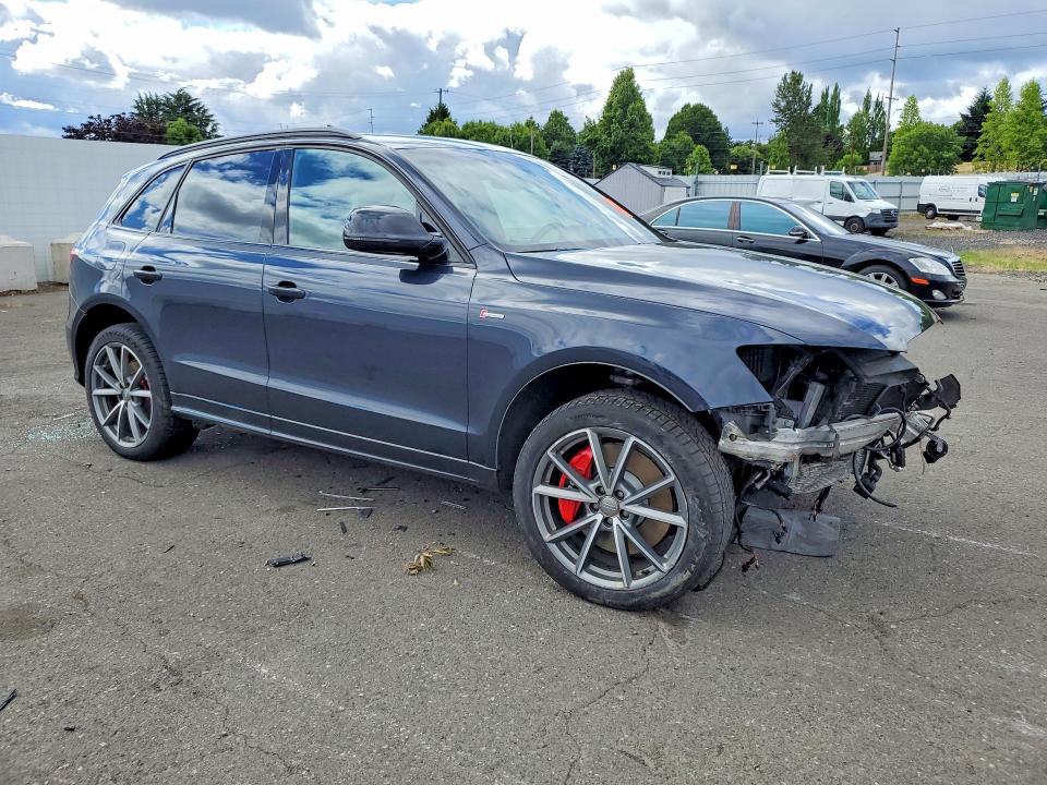 2017 Audi Sq5 VIN WA1CCAFP5HA002132 COPART salvage auction — FRONT END, Or - Salvage Title Certificate, sold $2,500 on 2026-07-29 (photo 4)