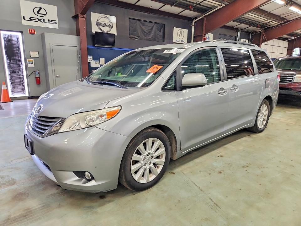 2014 Toyota VIN 5TDDK3DC0ES090711 COPART salvage auction — MINOR DENT/SCRATCHES, Ny - Certificate Of Title (P), sold $4,950 on 2026-07-14 (photo 1)