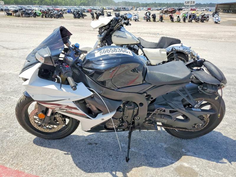 2017 Suzuki VIN JS1GN7FA5H2100162 COPART salvage auction — REAR END, Tx - Salvage Vehicle Title, sold $3,150 on 2026-09-10 (photo 3)