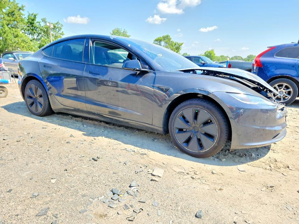 2025 Tesla Model 3 VIN 5YJ3E1EA2SF966327 COPART salvage auction — FRONT END, Md - Cert Of Salvage > 75% Damage, sold $12,400 on 2026-08-25 (photo 4)