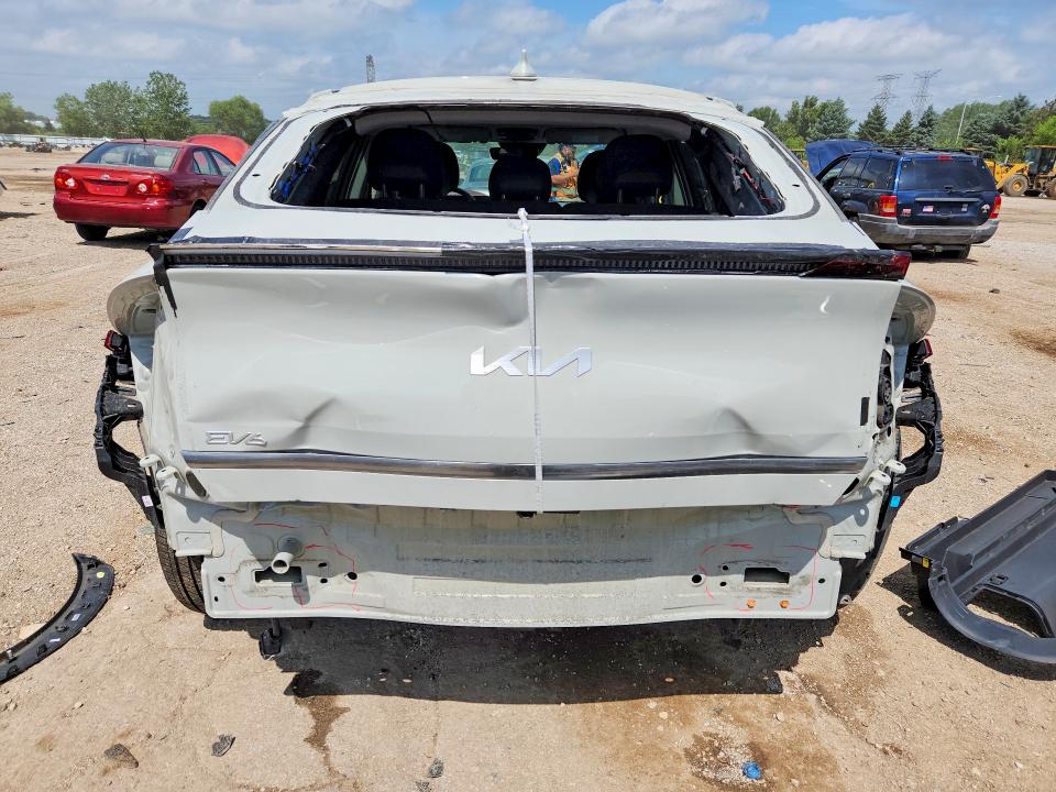 2022 Kia Ev6 VIN KNDC3DLC0N5055074 COPART salvage auction — REAR END, Il - Salvage Certificate, sold $7,500 on 2026-07-28 (photo 6)