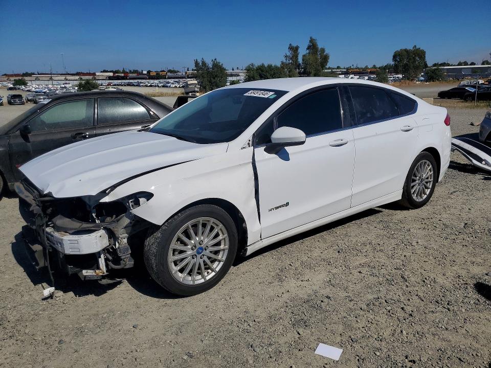 2018 Ford Fusion VIN 3FA6P0LU8JR232650 — COPART salvage auction photo