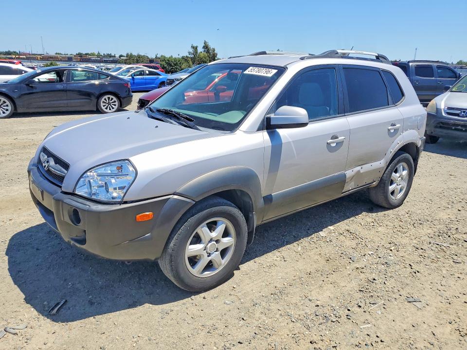 2005 Hyundai Tucson VIN KM8JN12D15U086507 — COPART salvage auction photo