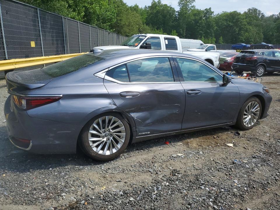 2020 Lexus VIN 58AE21B16LU012411 COPART salvage auction — SIDE, Md - Cert Of Salvage > 75% Damage, sold $16,500 on 2026-07-31 (photo 3)