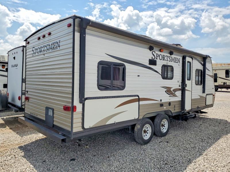 2016 Kz-rv Sportsmen VIN 4EZTU2421G5022707 COPART salvage auction — HAIL, OK - CERT OF TITLE-SALVAGE FLOOD, sold $2,200 on 2026-07-30 (photo 4)