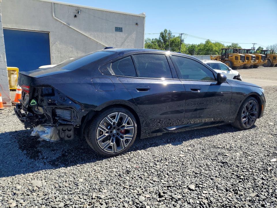 2024 BMW 5er VIN WBA53FJ03RCS66846 COPART salvage auction — REAR END, NJ - CERT OF TITLE-SALVAGE, sold $18,200 on 2026-07-24 (photo 3)