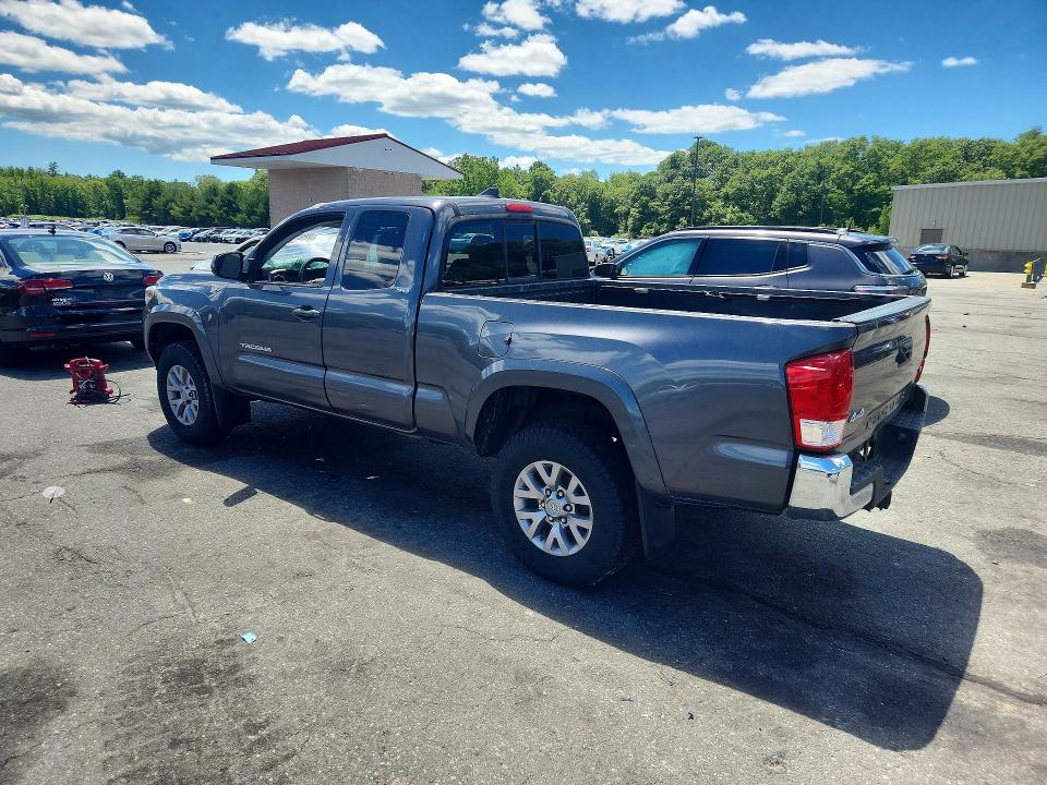2017 Toyota Tacoma VIN 5TFSZ5AN0HX047649 COPART salvage auction — ROOF, Ri - Salvage Certificate Of Title, sold $9,100 on 2026-07-21 (photo 2)