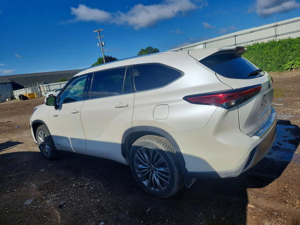 2021 Toyota Highlander VIN 5TDEBRCH4MS052286 COPART salvage auction — SIDE, Mi - Scrap Certificate Of Title, sold $16,400 on 2026-07-22 (photo 2)