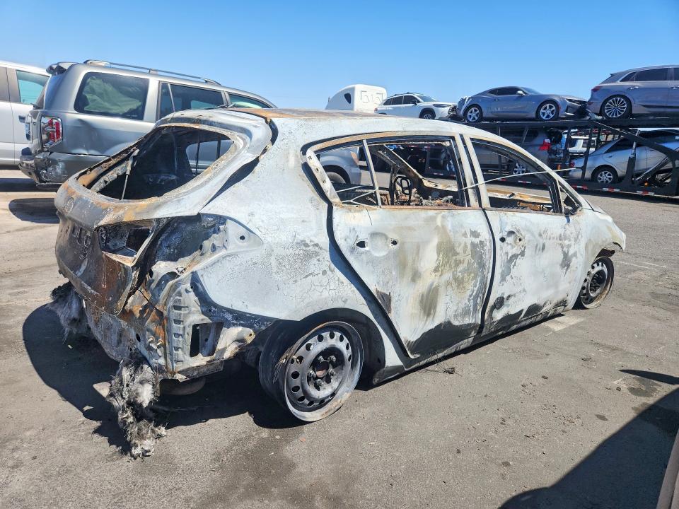 2017 Kia Forte VIN KNAFK5A8XH5679471 COPART salvage auction — BURN, Nv - Non-Repairable Vehicle Cert, sold $125 on 2026-07-20 (photo 3)
