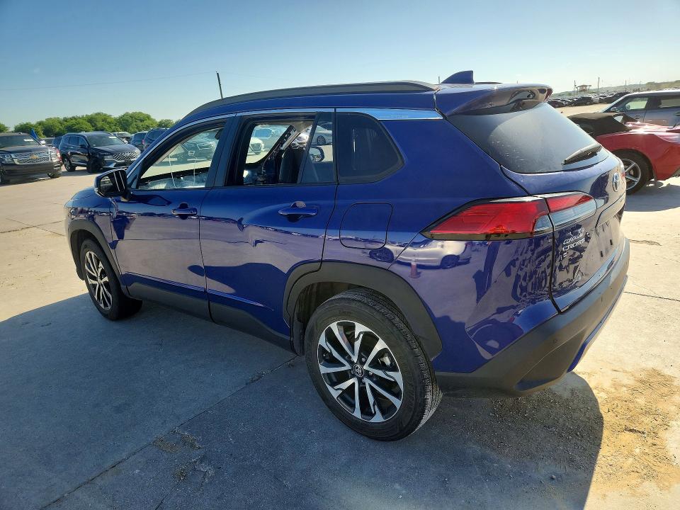 2022 Toyota Corolla cross VIN 7MUDAABG9NV024743 COPART salvage auction — WATER/FLOOD, TX - SALVAGE TITLE-FLOOD DAMAGE, sold $6,500 on 2026-07-03 (photo 2)