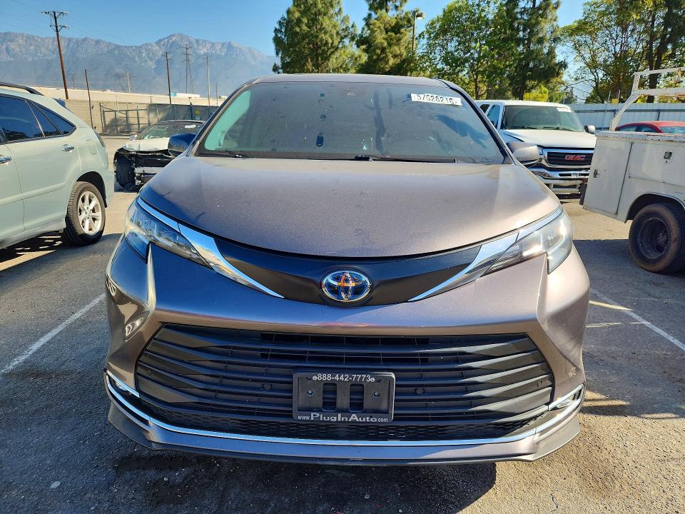 2022 Toyota Sienna VIN 5TDJRKEC4NS098012 COPART salvage auction — SIDE, CA - SALVAGE CERTIFICATE, sold $11,100 on 2026-07-23 (photo 5)