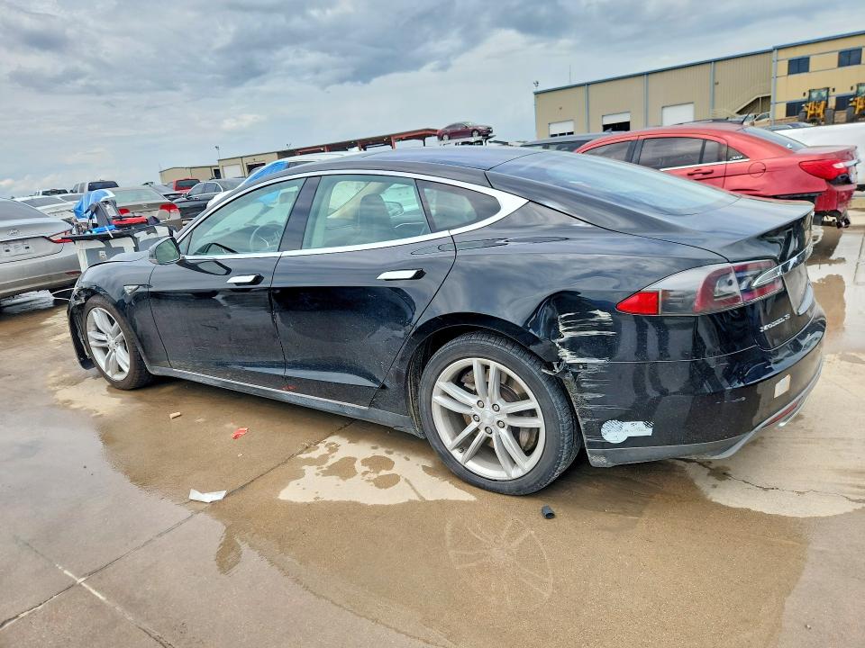 2013 Tesla VIN 5YJSA1CG2DFP28026 COPART salvage auction — FRONT END, Tx - Salvage Vehicle Title, sold $3,800 on 2026-07-30 (photo 2)