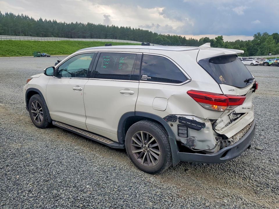 2018 Toyota Highlander VIN 5TDJZRFH8JS876356 COPART salvage auction — REAR END, NC - SALVAGE CERTIFICATE OF TITLE, sold $925 on 2026-07-30 (photo 2)