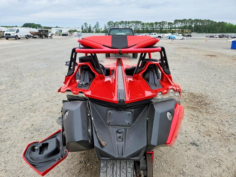 2015 Polaris Slingshot VIN 57XAAPFA2F5103286 COPART salvage auction — SIDE, Nc - Salvage Certificate Of Title, sold $4,100 on 2026-07-30 (photo 5)