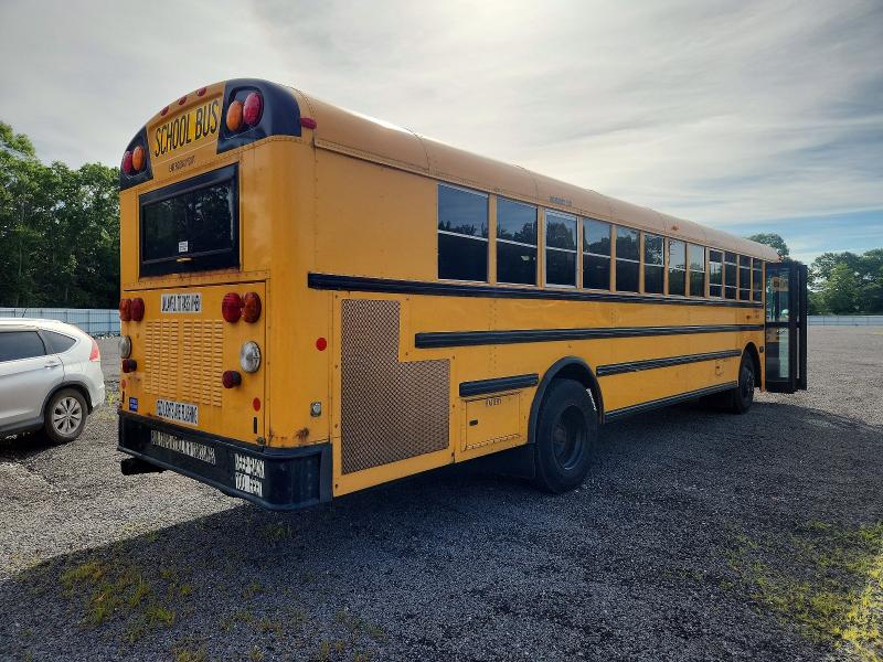 2015 Ic VIN 4DRBWAAN2FB645202 COPART salvage auction — MINOR DENT/SCRATCHES, Ri - Certificate Of Title, sold $2,500 on 2026-10-05 (photo 4)