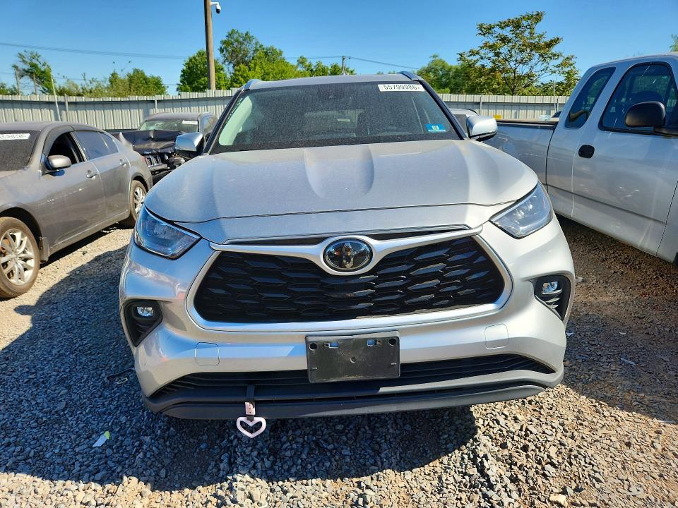 2020 Toyota Highlander VIN 5TDHZRBH4LS033228 COPART salvage auction — SIDE, NJ - CERT OF TITLE-SALVAGE, sold $10,600 on 2026-07-31 (photo 5)