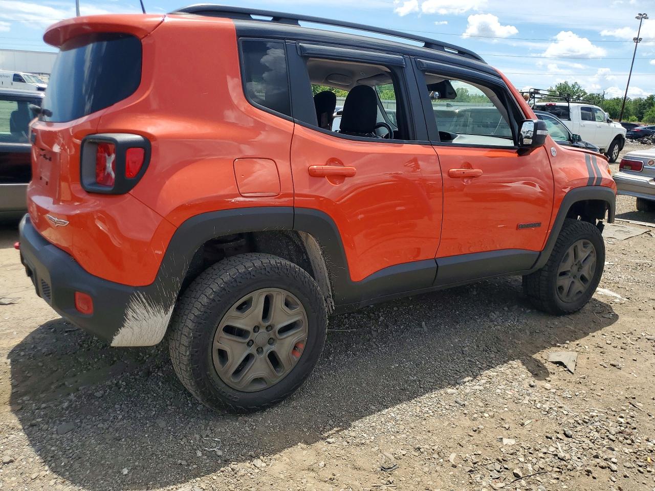 2018 Jeep Renegade VIN ZACCJBCB6JPG73390 COPART salvage auction — Front End, MI - CERT OF TITLE-SALVAGE VEHICLE, sold $650 on 2026-07-10 (photo 3)