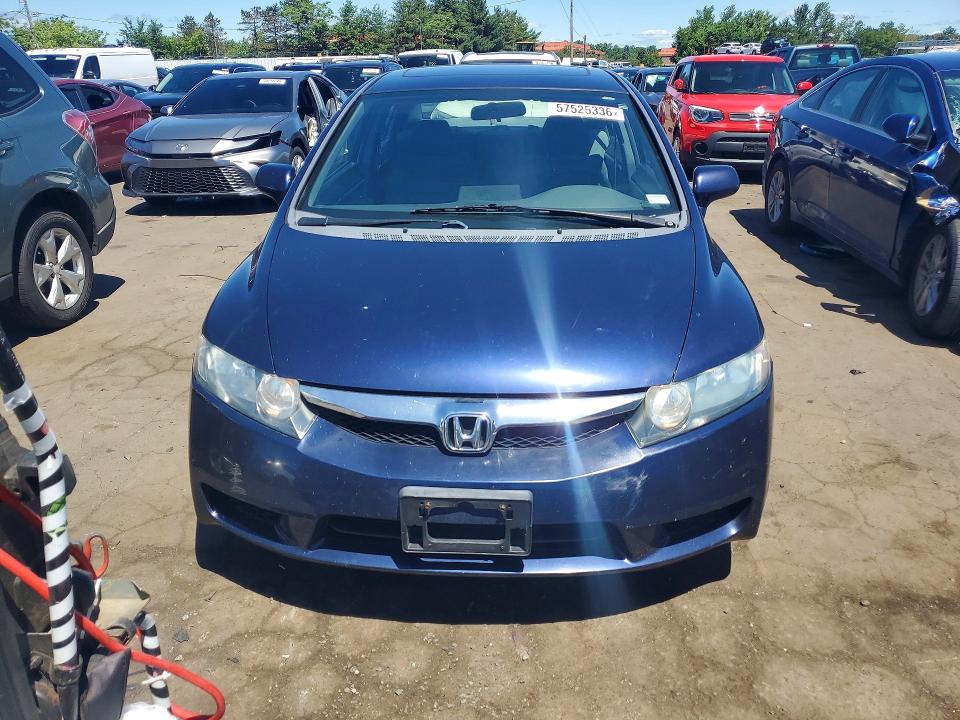 2009 Honda Civic VIN 19XFA16879E045466 COPART salvage auction — MINOR DENT/SCRATCHES, Ct - Certificate Of Title, sold $1,150 on 2026-07-10 (photo 5)