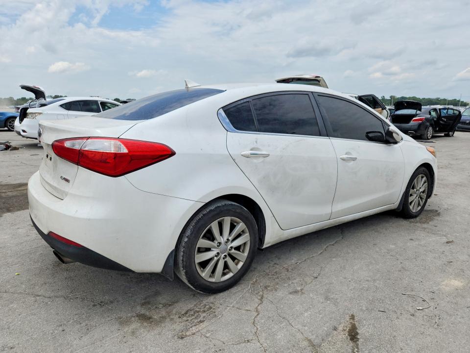 2014 Kia Forte VIN KNAFX4A89E5052090 COPART salvage auction — INTERIOR BURN, TN - SALVAGE CERTIFICATE, sold $600 on 2026-07-22 (photo 3)