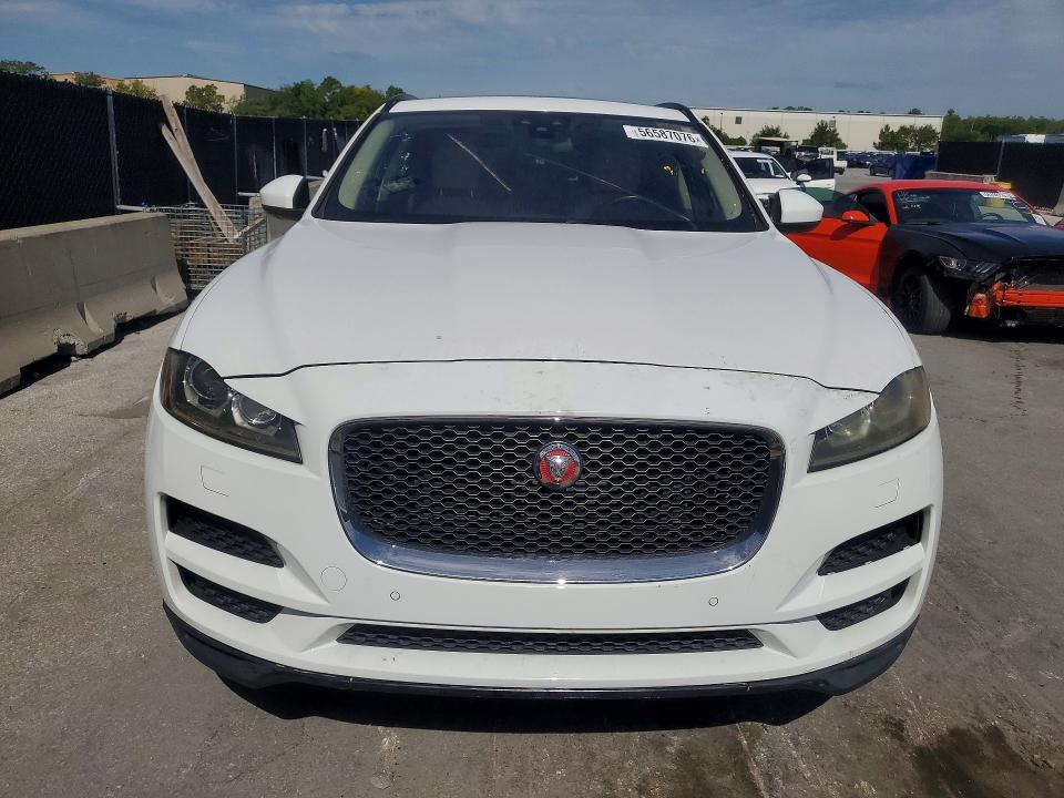2017 Jaguar F-pace VIN SADCJ2BV4HA067080 COPART salvage auction — MINOR DENT/SCRATCHES, Fl - Certificate Of Title, sold $1,550 on 2026-07-21 (photo 5)