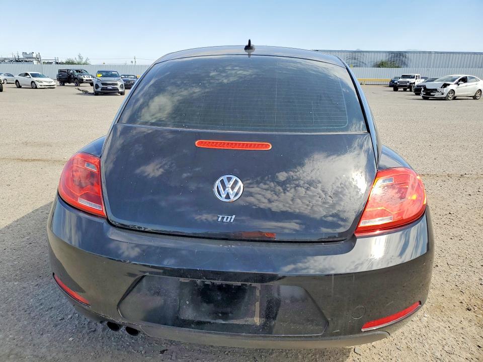 2013 Volkswagen Beetle VIN 3VWJL7AT5DM625927 COPART salvage auction — MECHANICAL, MT - CERTIFICATE OF TITLE, sold $350 on 2026-07-31 (photo 6)
