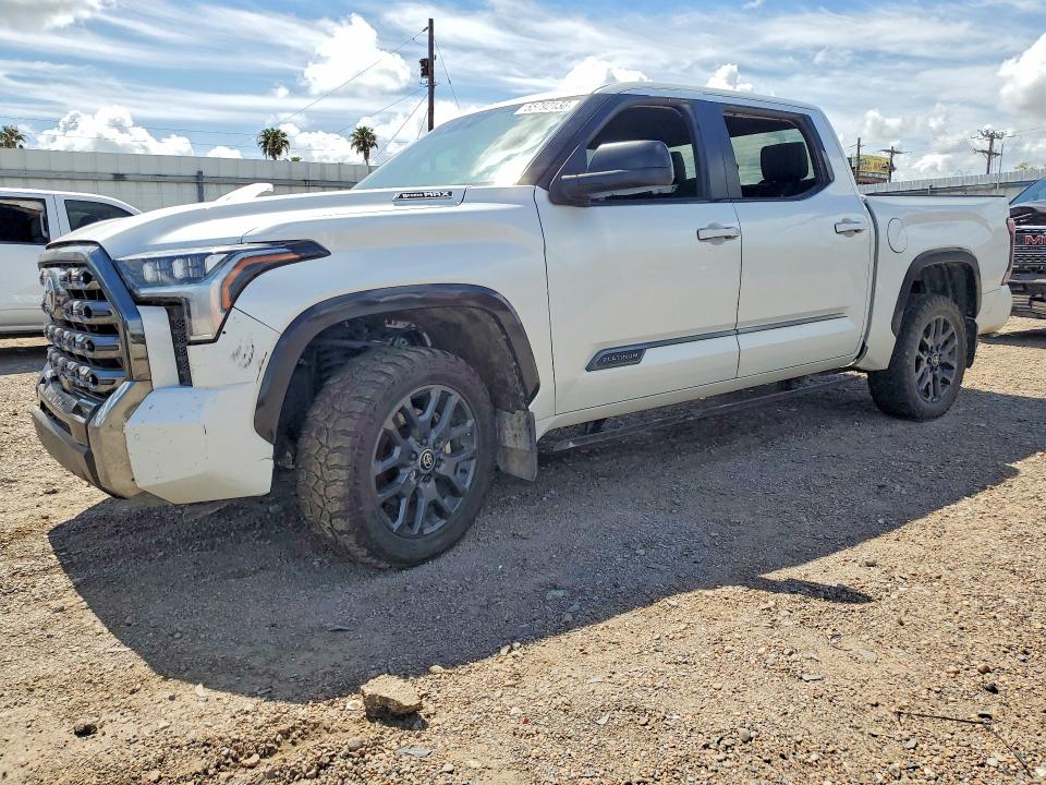 2025 Toyota Tundra VIN 5TFNC5DBXSX093206 COPART salvage auction — MINOR DENT/SCRATCHES, Tx - Salvage Vehicle Title, sold $27,000 on 2026-07-08 (photo 1)