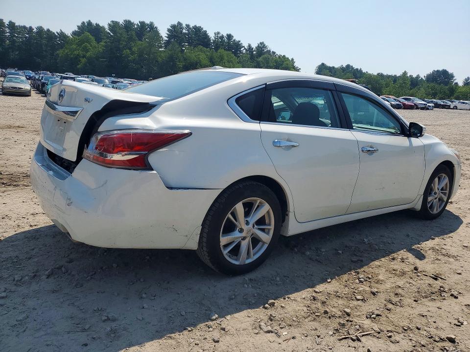 2015 Nissan Altima VIN 1N4AL3AP8FC485588 COPART salvage auction — REAR END, Ma - Cert Of Title-Reconstrctd Coll, sold $1,550 on 2026-07-02 (photo 3)