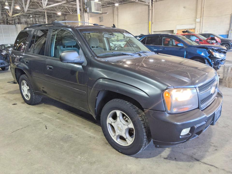 2006 Chevrolet Trailblazer VIN 1GNDT13S262174085 COPART salvage auction — MINOR DENT/SCRATCHES, MI - CERTIFICATE OF TITLE, sold $725 on 2026-07-09 (photo 4)