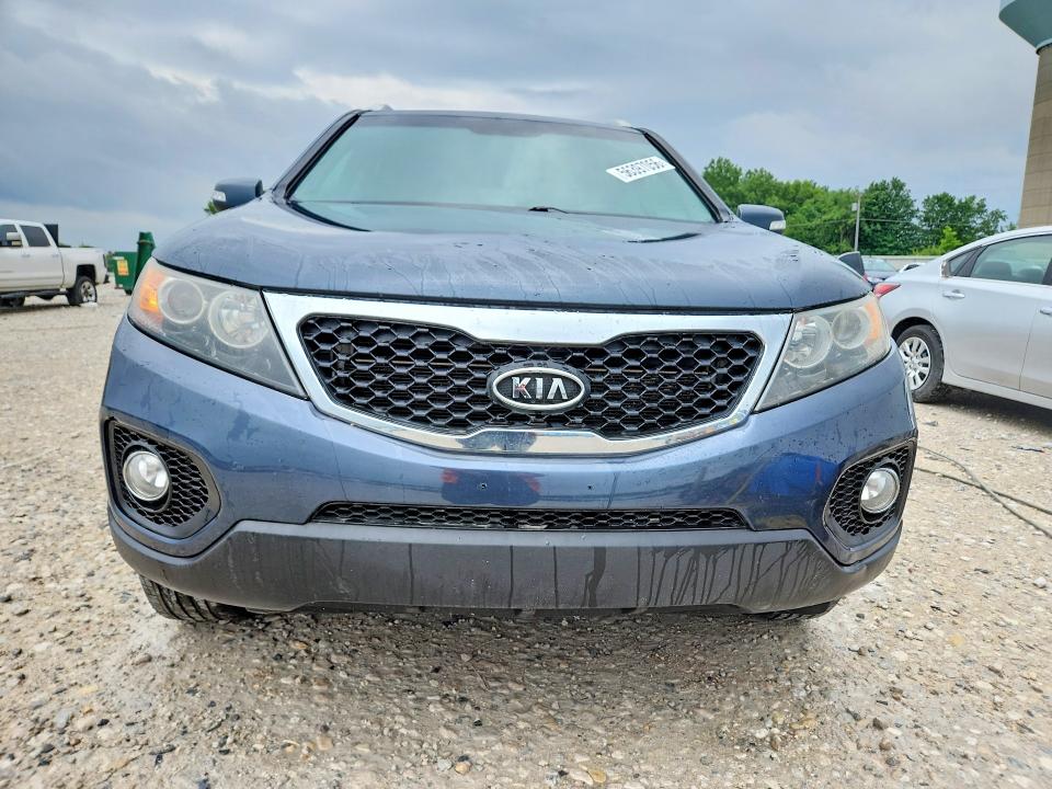 2011 Kia Sorento VIN 5XYKT4A17BG154832 COPART salvage auction — MINOR DENT/SCRATCHES, Mi - Certificate Of Title, sold $175 on 2026-07-23 (photo 5)