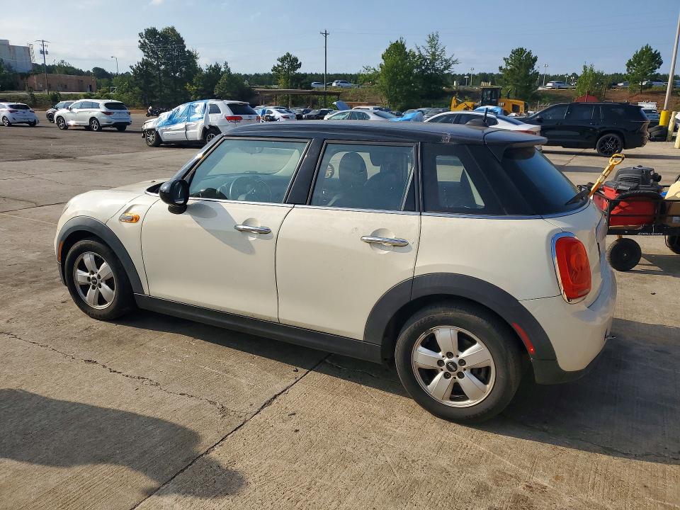 2015 Mini Cooper VIN WMWXS5C5XFT837582 COPART salvage auction — MINOR DENT/SCRATCHES, Ga - Certificate Of Title (P), sold $3,300 on 2026-07-08 (photo 2)