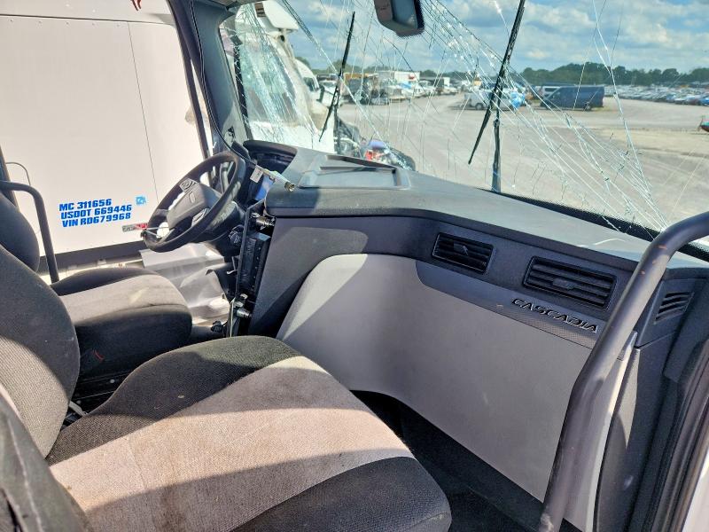 2020 Freightliner Cascadia 126 VIN 3AKJHHDR9LSLN0876 COPART salvage auction — FRONT END, TN - SALVAGE CERTIFICATE, sold $7,100 on 2026-07-16 (photo 5)