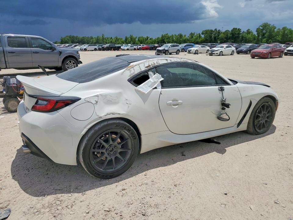 2023 Toyota Gr 86 VIN JF1ZNBE17P9765384 COPART salvage auction — ROLLOVER, Ut - Salvage Certificate, sold $6,400 on 2026-07-07 (photo 3)