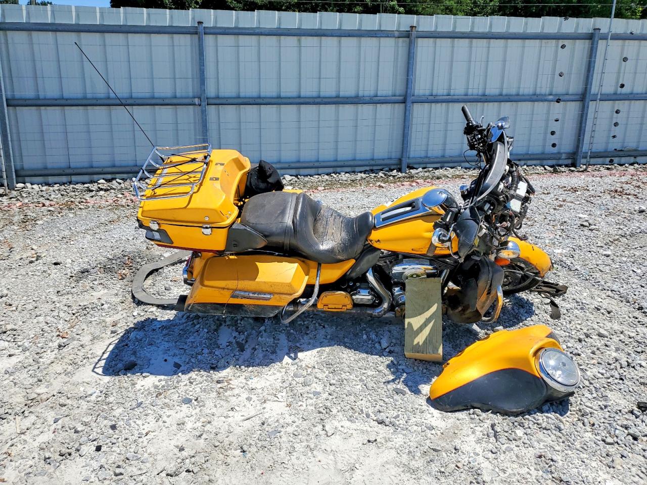 2013 Harley-Davidson FLHTK VIN 1HD1KEM12DB652769 COPART salvage auction — All Over, GA - CERT OF TITLE-SALVAGE, sold $550 on 2026-07-09 (photo 1)