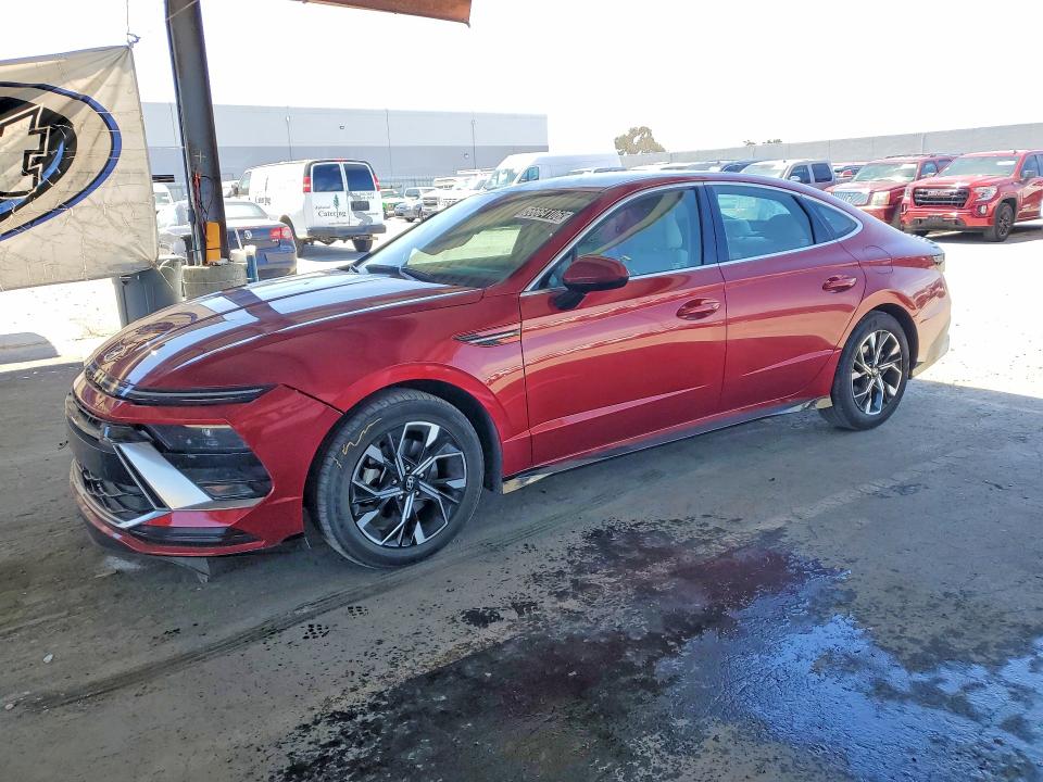 2025 Hyundai Sonata VIN KMHL64JA1SA467981 COPART salvage auction — FRONT END, AZ - CERT OF TITLE- NON REPAIR, sold $6,300 on 2026-07-13 (photo 1)