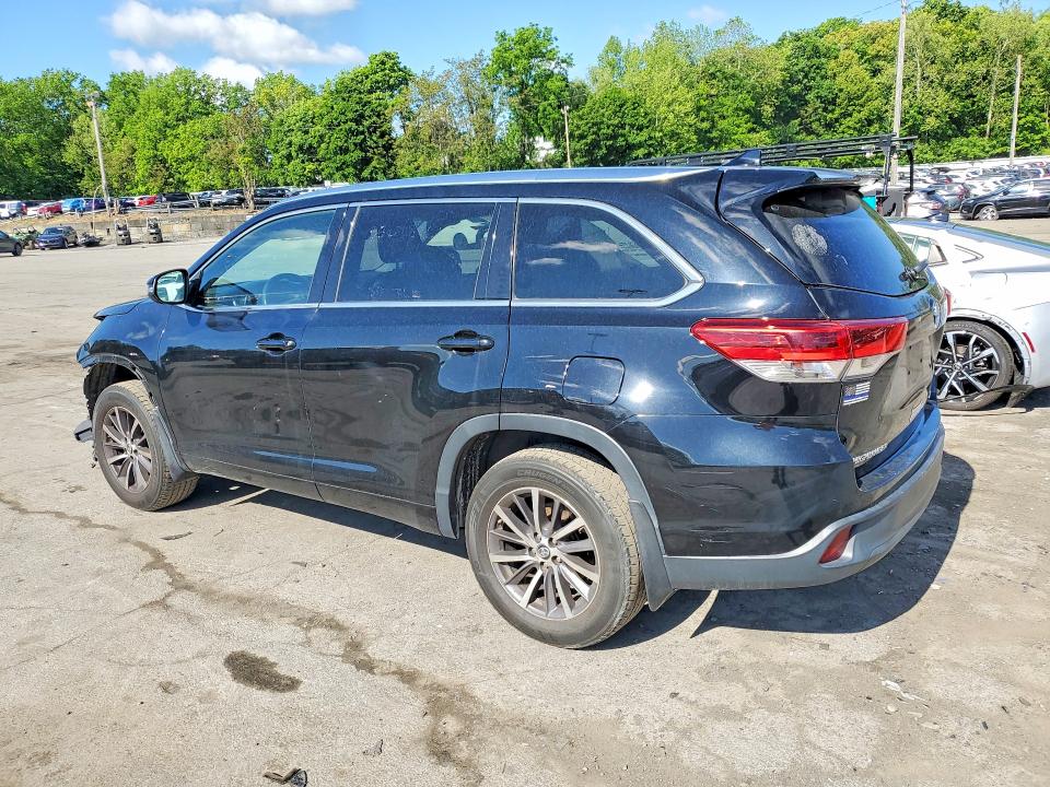 2017 Toyota Highlander VIN 5TDJZRFH7HS482504 COPART salvage auction — FRONT END, Salvage Title, sold $9,600 on 2026-07-09 (photo 2)