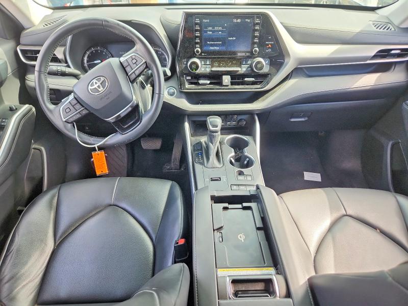 2020 Toyota Highlander VIN 5TDGZRAH4LS014952 COPART salvage auction — NORMAL WEAR, Tx - Certificate Of Title, sold $18,900 on 2026-07-30 (photo 8)