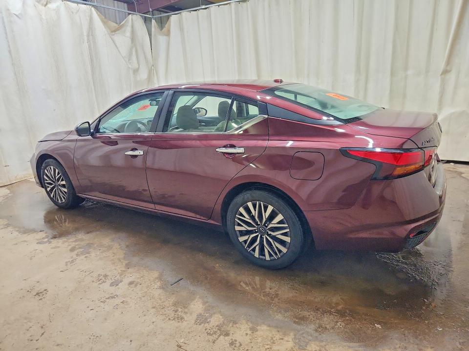 2025 Nissan Altima VIN 1N4BL4DV8SN402647 COPART salvage auction — MINOR DENT/SCRATCHES, KS - CERTIFICATE OF TITLE (P), sold $13,900 on 2026-07-02 (photo 2)